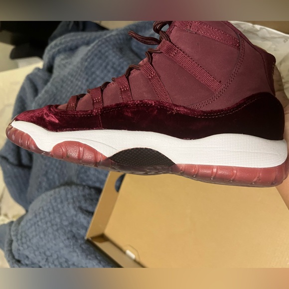 Jordan 11 Retro GG Heiress Velvet - Picture 1 of 3